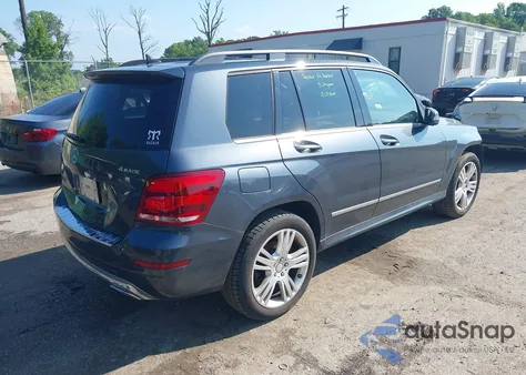 2015 Mercedes-Benz Glk 350 4Matic z USA, uszkodzony, nr VIN WDCGG8JB7FG441353